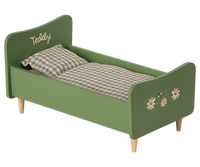 Wooden Bed, Teddy dad
