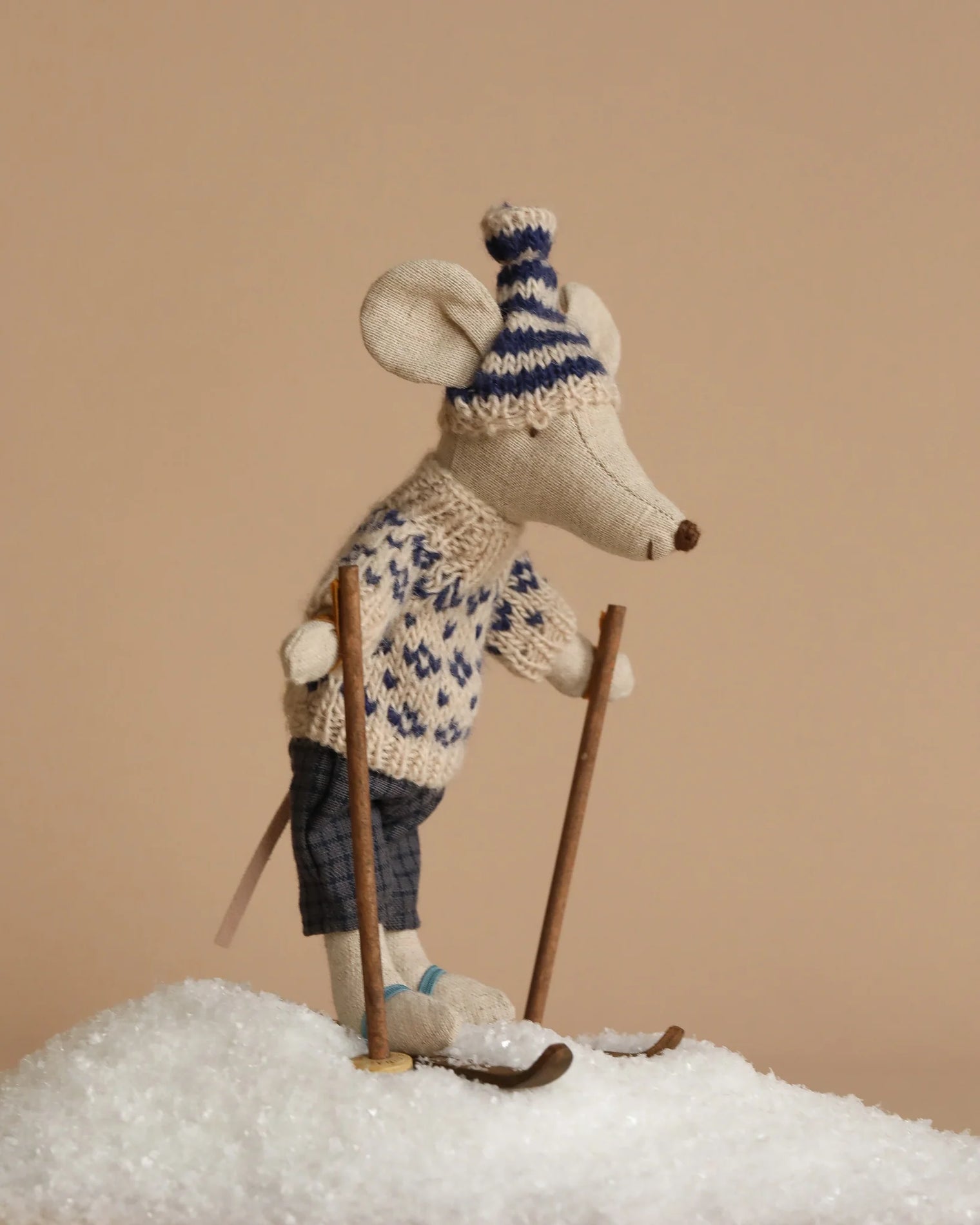 Winter Mouse With Ski Set, Dad-Blue