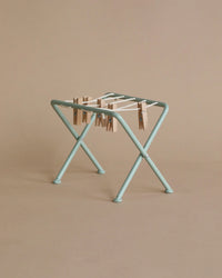 Drying rack with pegs