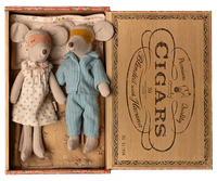 Maileg Mum & Dad In A Cigar Box