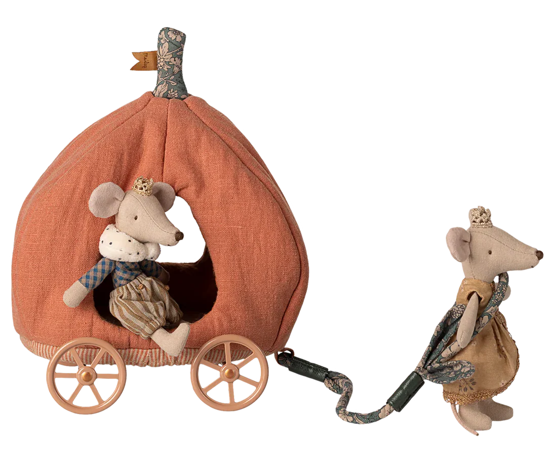 Mouse Pumpkin Carriage