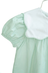 Green Scalloped Bib Bubble