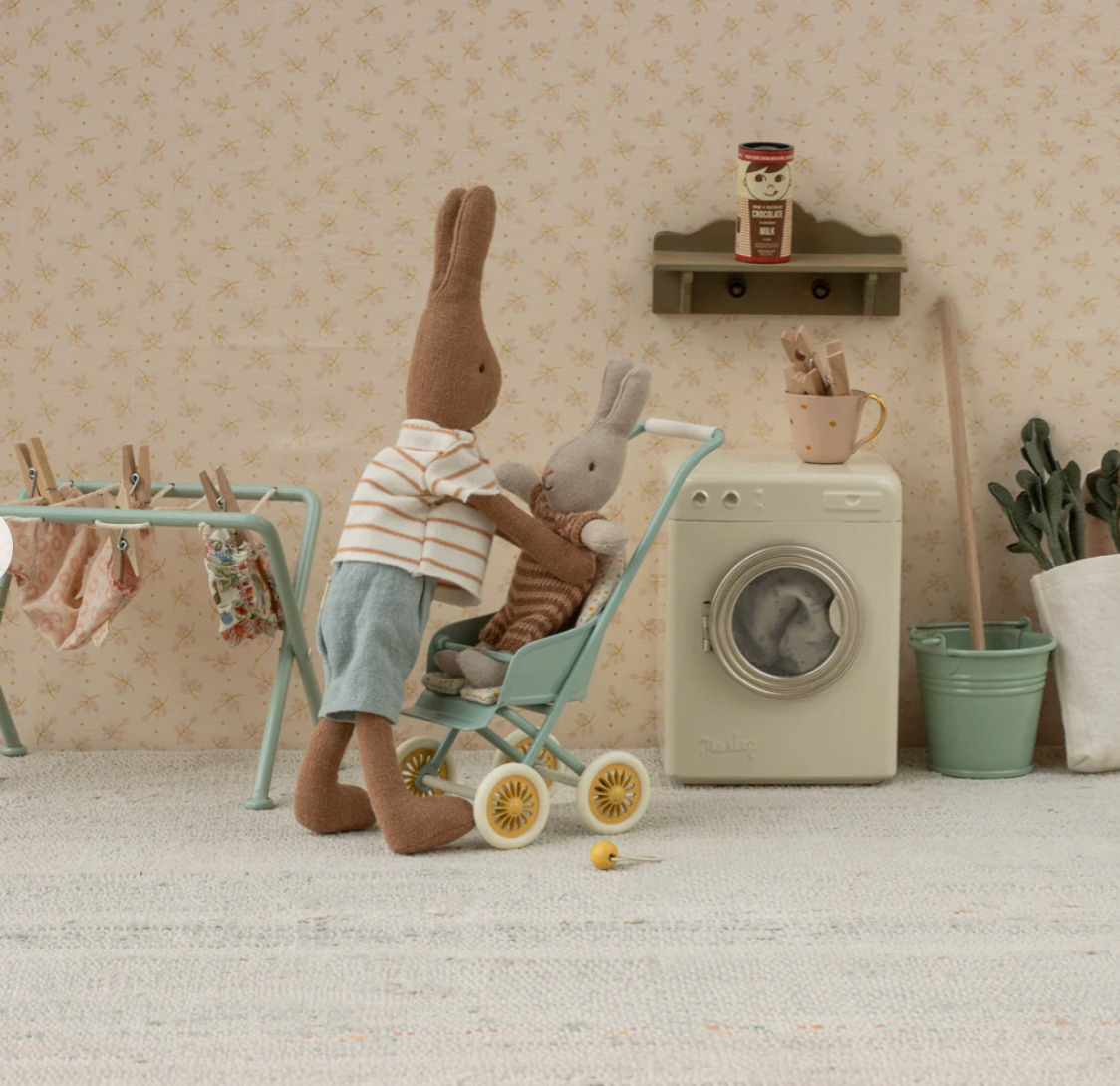 Miniature Washing Machine