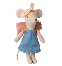 Hiker Mouse Big Sister