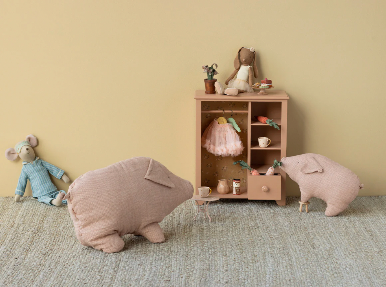 Polly Pork, Small