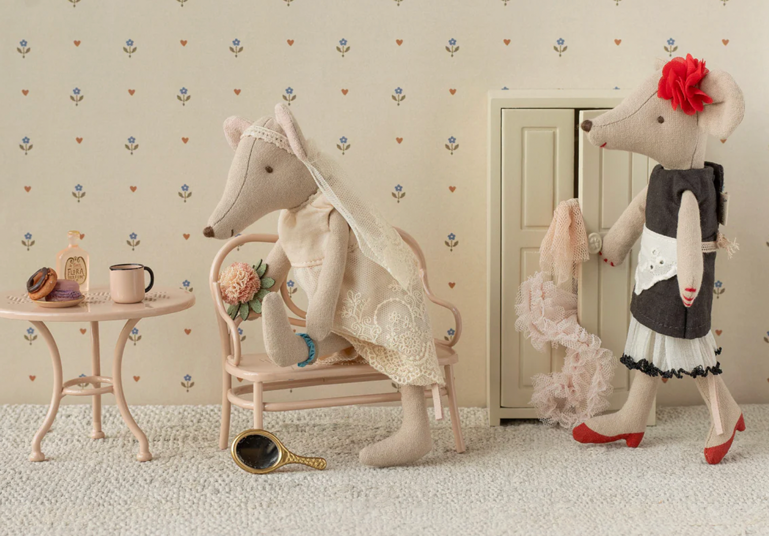 Maileg Beautician Mouse, Mum