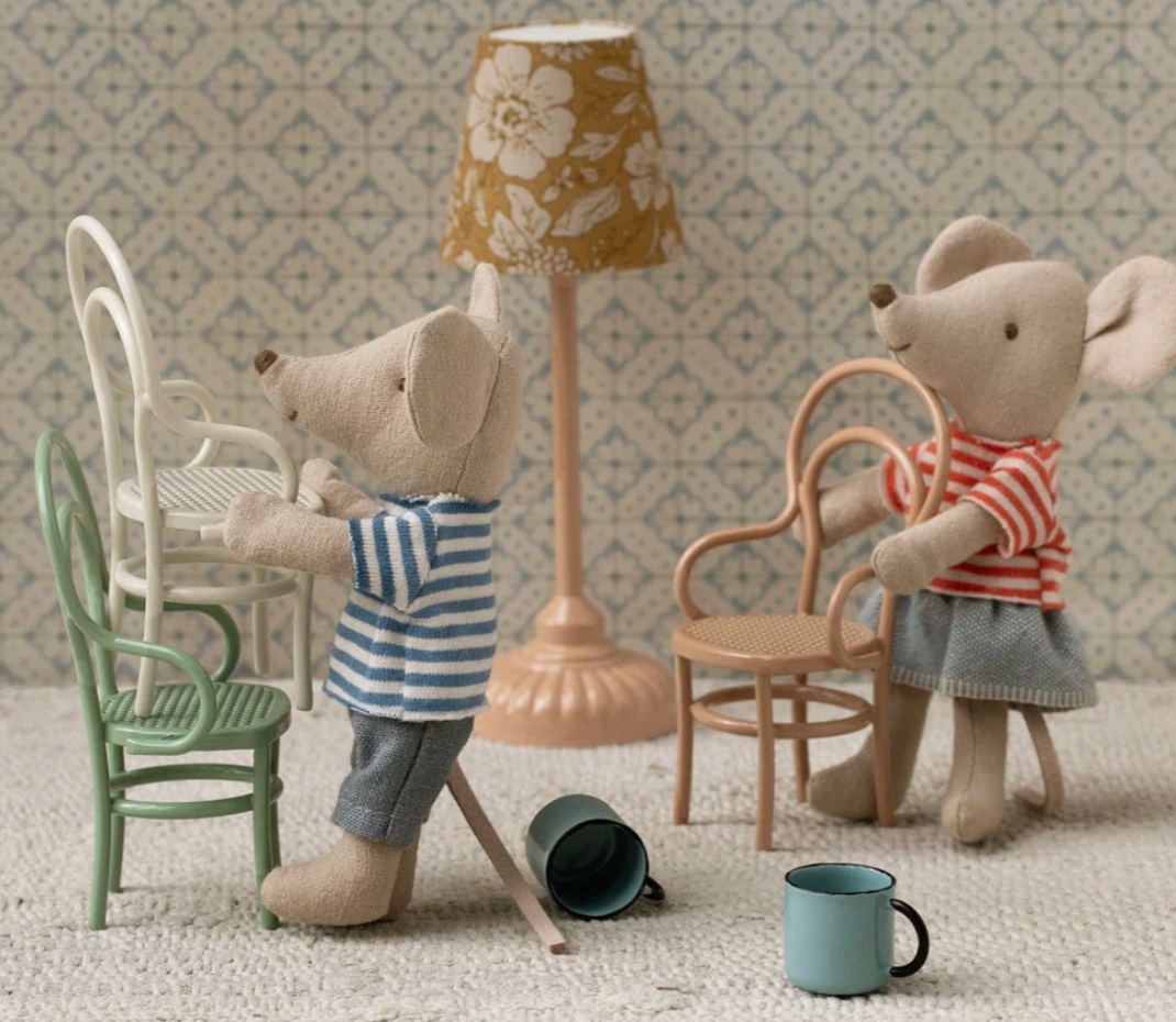 Vintage Chair, Mouse - Dark Powder