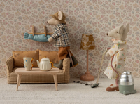 Couch, Mouse - Mable