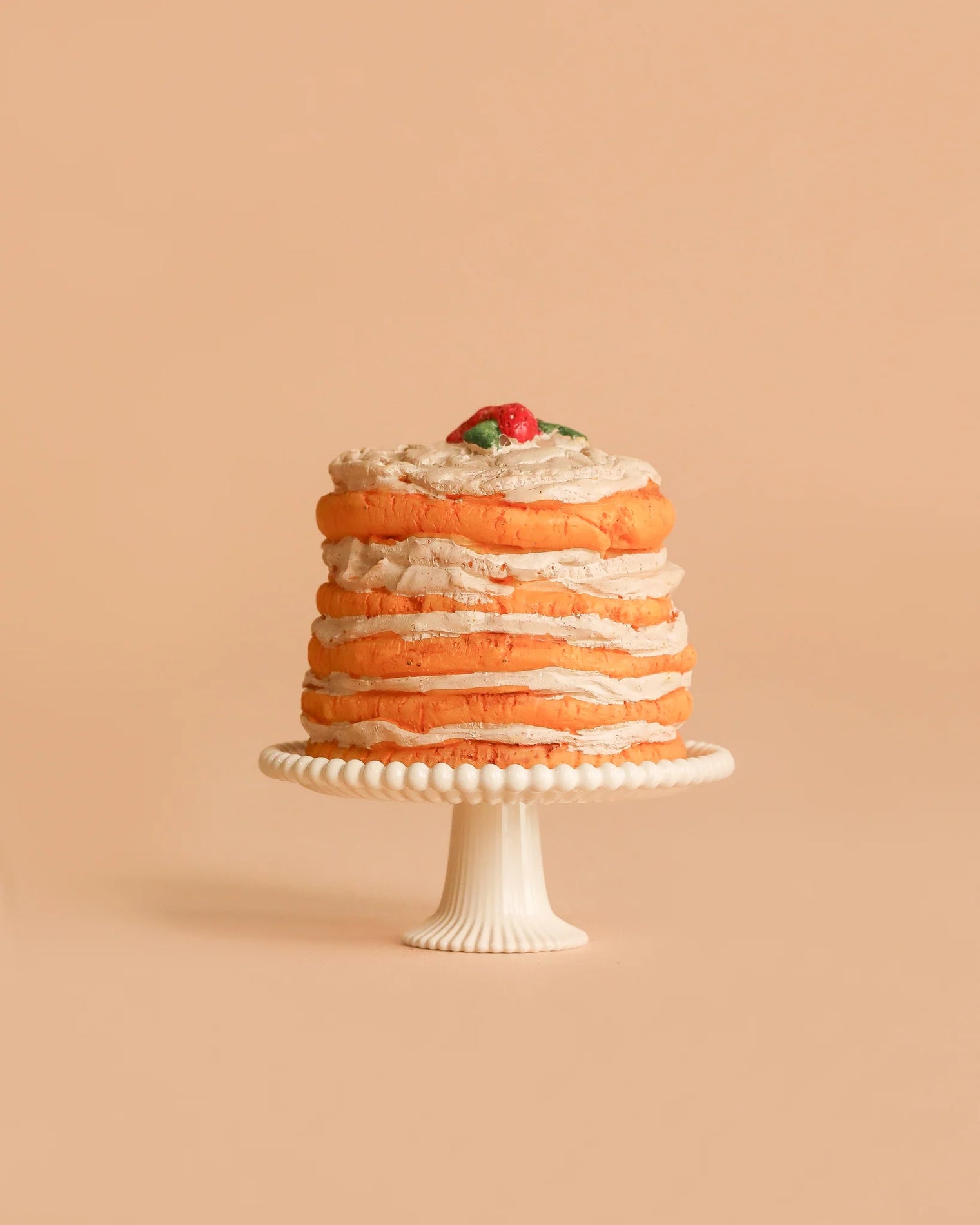 Party Cake and Cake Stand, Mouse, Off White